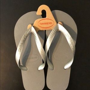 HAVAIANAS flip-flops